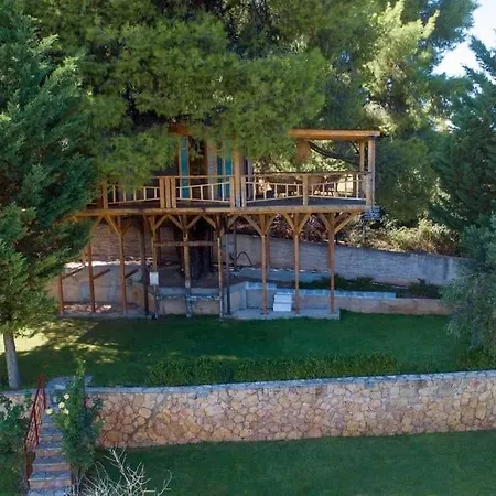 Sani Tree House Holiday home *