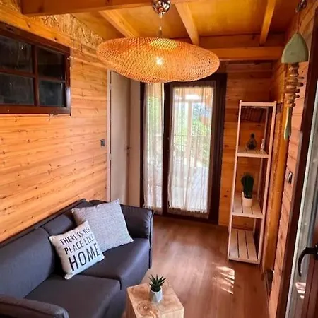 Sani Tree House Semesterbostad *